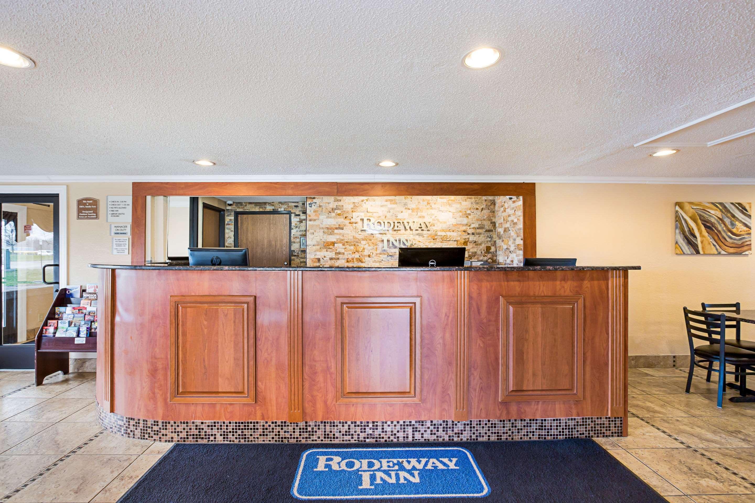 Rodeway Inn Metro Airport Romulus Exterior photo